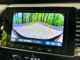 【バックカメラ】駐車時に後方がリアルタイム映像で確認できます。大型商業施設や立体駐車場での駐車時や、夜間のバック時に大活躍!運転スキルに関わらず、今や必須となった装備のひとつです!
