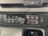 フロント両席にはシートヒーターが付いています!寒い日に便利な装備ですね。