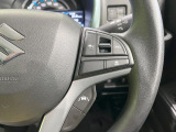 【オートエアコン】一度お好みの温度に設定すれば、車内の温度を検知し風量や温度を自動で調整。暑い&hellip;寒い&hellip;と何度もスイッチ操作をする必要はありません。快適な車内空間には必須の機能ですね♪