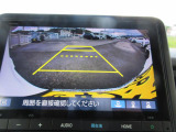 リアカメラ装備で後退時も安心です。リバース連動で画面が切り替わるのでとても便利です。