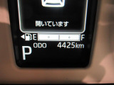 たとえばダイハツのお店にある、たくさんのスマアシ搭載車は、正常に作動する事をしっかり確認します。