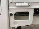 お車の状態をしっかりとお伝えするために1台の車両に付き40枚以上の画像を用意しております。外装はもちろん、室内の装備やお車の特徴などごらんください。