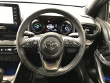 【ハンドル】ドライバーに寄り添う快適な操作フィールをもたらすステアリングです。