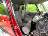 運転席シート廻りは使用感も少なく、良好な状態となっています。丁寧に使われていたことがよくわかりますね。