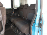 ゆとりある広々とした車内空間は、ドライブを始め買い物やレジャーなど、幅広く活躍します。一人でもみんなとでもお出かけを楽しみましょう!