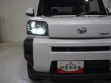 ヘッドライトはLEDタイプ。夜間の運転も安心です。