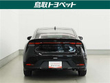 TOYOTA認定中古車とは 【1】まるごとクリーニング【2】車両検査証明書【3】ロングラン保証 この『3つの安心』をセットにした中古車のブランドになります。