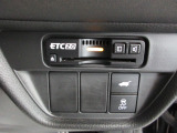 ETC2.0搭載!!従来のETCの高速利用料金の収受だけではなく、渋滞回避や安全運転支援といったドライバーに有益な情報を提供するサービスです。