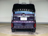 ご納車までの期間ですが、県内のお客様は1、2週間、県外のお客様は2、3週間ほどでご納車が可能となります。但し、お支払いや書類の状況によっては多少の前後もありますので、その際には何卒ご了承下さい。