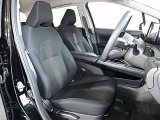 運転席まわりです。実際に座ってみて乗り心地を体感してみて下さい。
