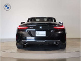 どっしりとしたバンパー下部のデザインはBMWの高級感を際立たせると共にスポーティーさを演出しております。