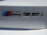 常時80台のBMW展示中です。別ストックヤードにも保管しておりますのでご来場前にお問い合わせ頂けますと幸いです。