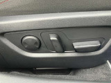 【10Wayパワーシート】 細かい角度調節が可能な、電動シートです。シートポジションの記憶機能つきで便利。
