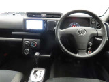 ぜひ展示車の運転席に座ってみてください。