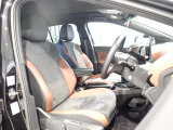 清潔で広々した座席です!是非、現車を見て体感してみてください。