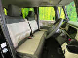 運転席シート廻りは使用感も少なく、良好な状態となっています。丁寧に使われていたことがよくわかりますね。