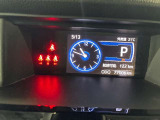 視認性に優れたメーターを採用しており、走行中でも車速や情報が分かりやすく表示されます。運転時の視線移動をむりのない範囲に抑え、快適で安心感のあるドライブをサポートします。