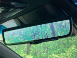 【デジタルインナーミラー】後席の大きな荷物や同乗者で後方が確認しづらい時でも安心!カメラが撮影した車両後方の映像をルームミラー内に表示。クリアな視界で状況の確認が可能です!