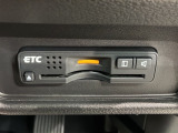 いまや快適なカーライフに欠かせないETCが付いています。