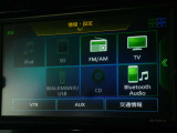 フルセグTV視聴やCD再生はもちろん、Bluetooth通信機能など多機能でとっても使いやすいです♪