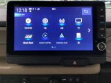 ナビゲーションはフルセグTV、インターナビ対応のGathers純正メモリーナビを搭載しています。Bluetoothオーディオ機能がありますので、スマートフォンなどの音楽も再生できます。