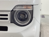 LEDヘッドライトは、点灯の瞬間から最大光量を発揮し、突然暗くなるトンネルなどでの安定感を高めます。