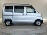 大きな開口部のスライドドアは、狭い駐車スペースでも乗り降りや荷物の積み下ろしも楽々です。
