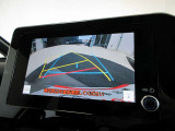 バックカメラで後方がリアルタイム映像で確認できます!商業施設や駐車場での駐車時や、夜間のバック時にも安心です♪