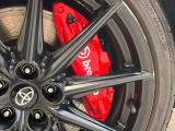 【ブレンボ製キャリパー】ハイパワー車両には強力なブレーキが必須!世界のスーパーカーにも採用されるイタリアの高級メーカー「ブレンボ」を装着!色鮮やかなキャリパーがスポーティな印象を引き立てます♪