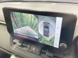 【パノラミックビューモニター】専用のカメラにより、上から見下ろしたような視点で360度クルマの周囲を確認することができます☆死角部分も確認しやすく、狭い場所での切り返しや駐車もスムーズに行えます。