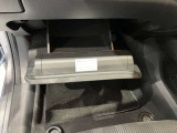 収納スペースもたくさん有ります☆車検証や小物類などすっきり収納♪