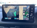 フロントカメラ装備です。運転席から見づらいバンパー下部を映します。
