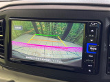 【バックカメラ】駐車時に後方がリアルタイム映像で確認できます。大型商業施設や立体駐車場での駐車時や、夜間のバック時に大活躍!運転スキルに関わらず、今や必須となった装備のひとつです!