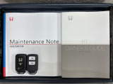 スマートキーは鍵をバッグに入れたままでもドアロックの開閉やエンジンのON・OFFができます。夜間や雨の日も鍵を探さなくて良いので便利です。