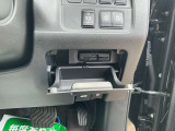 お店には整備工場も併設しております!各種点検・整備を店舗にて行っておりますのでご購入後も安心!オイル交換・タイヤ交換・板金修理のご依頼やタイヤのお預かりサービス等少しでもお役に立てるとうれしいです!