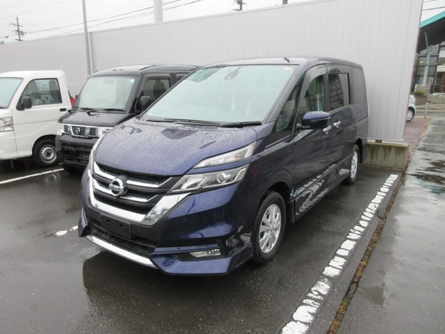 日産 セレナ 