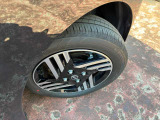 155/65R14タイヤと専用アルミホイール付き!冬タイヤは別途ご用意が必要です。ぜひご相談ください(^^♪