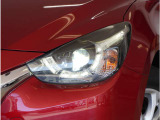 【LEDヘッドライト】省電力で長寿命の明るく運転しやすいLEDヘッドランプです。明るく照らすので暗い夜道からお客様を守ってくれます。お近くの広島マツダまでお越しください。