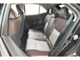 中古車をキレイで気持ちよくお乗りいただけるよう、エンジンルームからシートを外した洗浄まで、目に見えない部分も徹底的に洗浄しています!