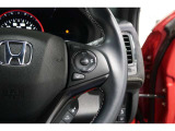 Hondaセンシングの機能のひとつ、アダプティブクルーズコントロール付!アクセルから足を離しても設定したスピードと前車との車間を保ち走行してくれます!車線維持もアシスト☆高速道路で疲労軽減ですね☆