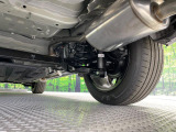 お車を安心してお乗りいただく為には、足回りの定期点検が欠かせません。サービスサポート(有償保証)では無料点検もご提供しており、安心のカーライフをお過ごしいただけるサポート体制が整っています。