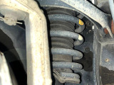 お車を安心してお乗りいただく為には、足回りの定期点検が欠かせません。サービスサポート(有償保証)では無料点検もご提供しており、安心のカーライフをお過ごしいただけるサポート体制が整っています。