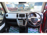 運転席から見た俯瞰図です!ドライバーが操作しやすいよう配置されています♪