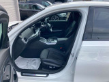 シート調整は稼働範囲が広いのでぴったりの運転ポジションに設定できます