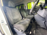 運転席シート廻りは使用感も少なく、良好な状態となっています。丁寧に使われていたことがよくわかりますね。