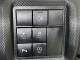 アイドリングストップ機能がついているので、停車時にエンジンを止めて燃料消費を抑えます。環境にもお財布に優しいですね♪