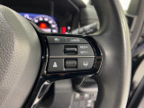 Hondaセンシングの機能のひとつ、アダプティブクルーズコントロール付!アクセルから足を離しても設定したスピードと前車との車間を保ち走行してくれます!車線維持もアシスト☆高速道路で疲労軽減ですね☆