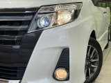 【LEDヘッドライト】悪天候や夜間走行時も良好な視界を確保し安心して運転できる高輝度LEDヘッドライトを装備!点灯速度が早く、消費電力も抑えられています。