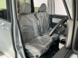 【運転席・助手席】内装ルームクリーニング済みです。しっかり綺麗にしていますので、是非、お確かめください。車に自信があるからこそ、是非一度ご来店頂き内外装も見てもらえると幸いです。