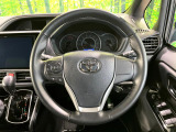 【純正革巻きステアリング】上質な革を使用することで、手にしっかり馴染みとても運転しやすいハンドルです♪